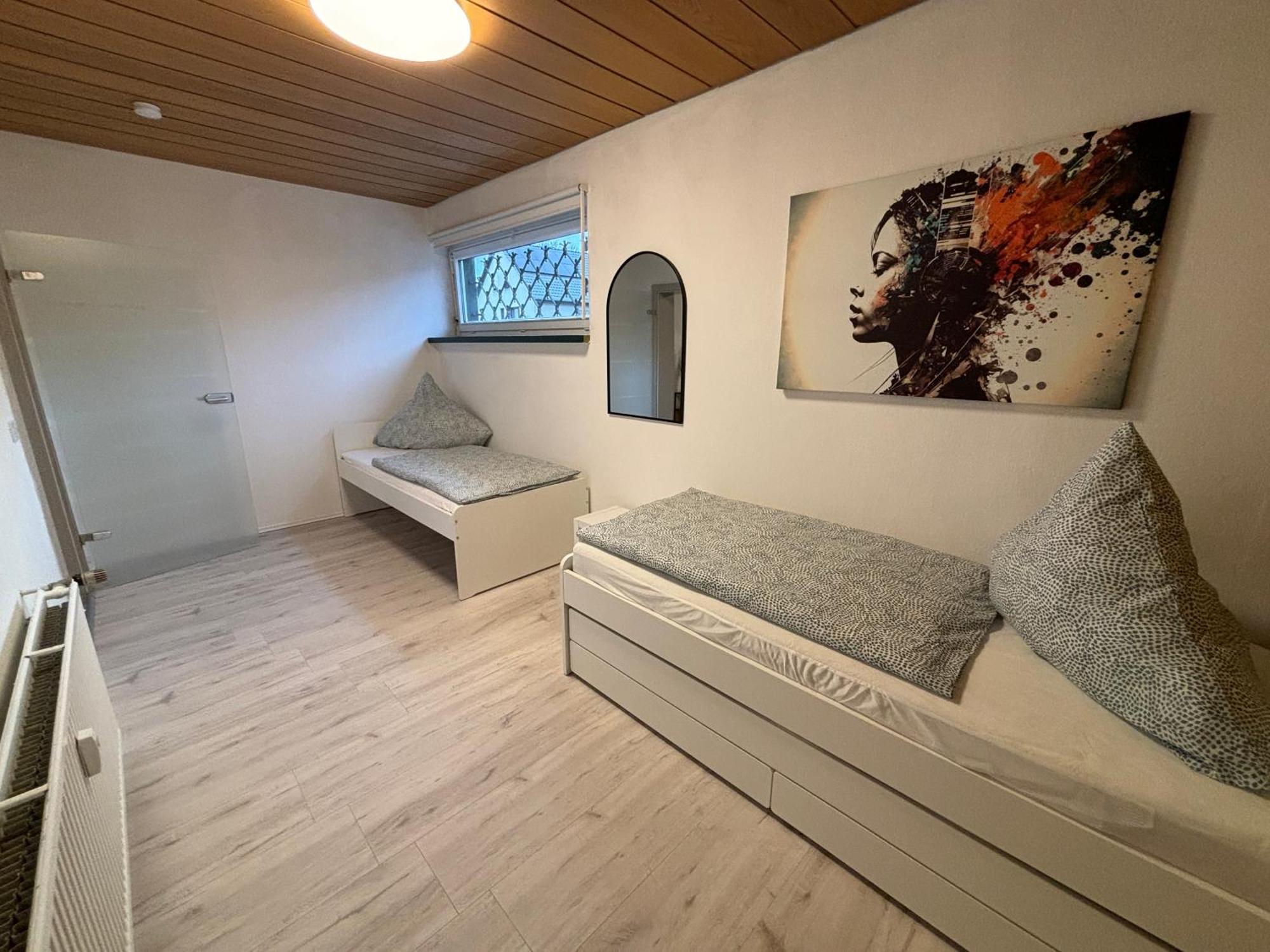 140Qm - 4 Zimmer- Parkplatz - Autobahn - Blauer See - Mallibase Apartments Garbsen Exterior photo